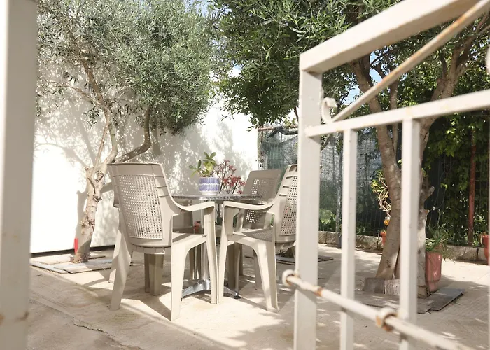 Serenity Casa Garitsa 公寓