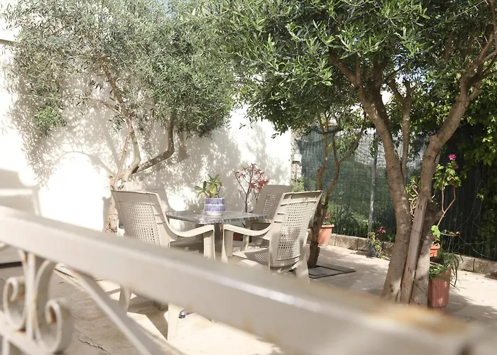 Serenity Casa Garitsa *