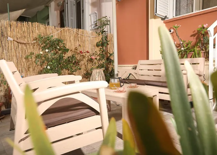 Serenity Casa Garitsa 公寓 *
