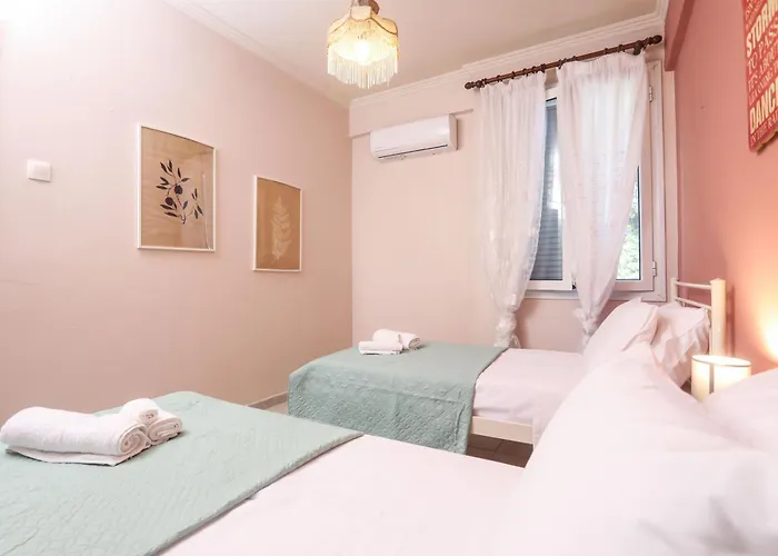 Serenity Casa Garitsa 公寓 *
